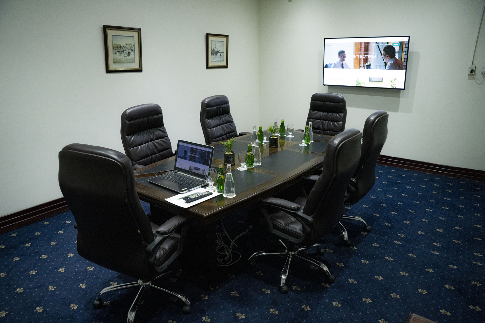 Manor Room